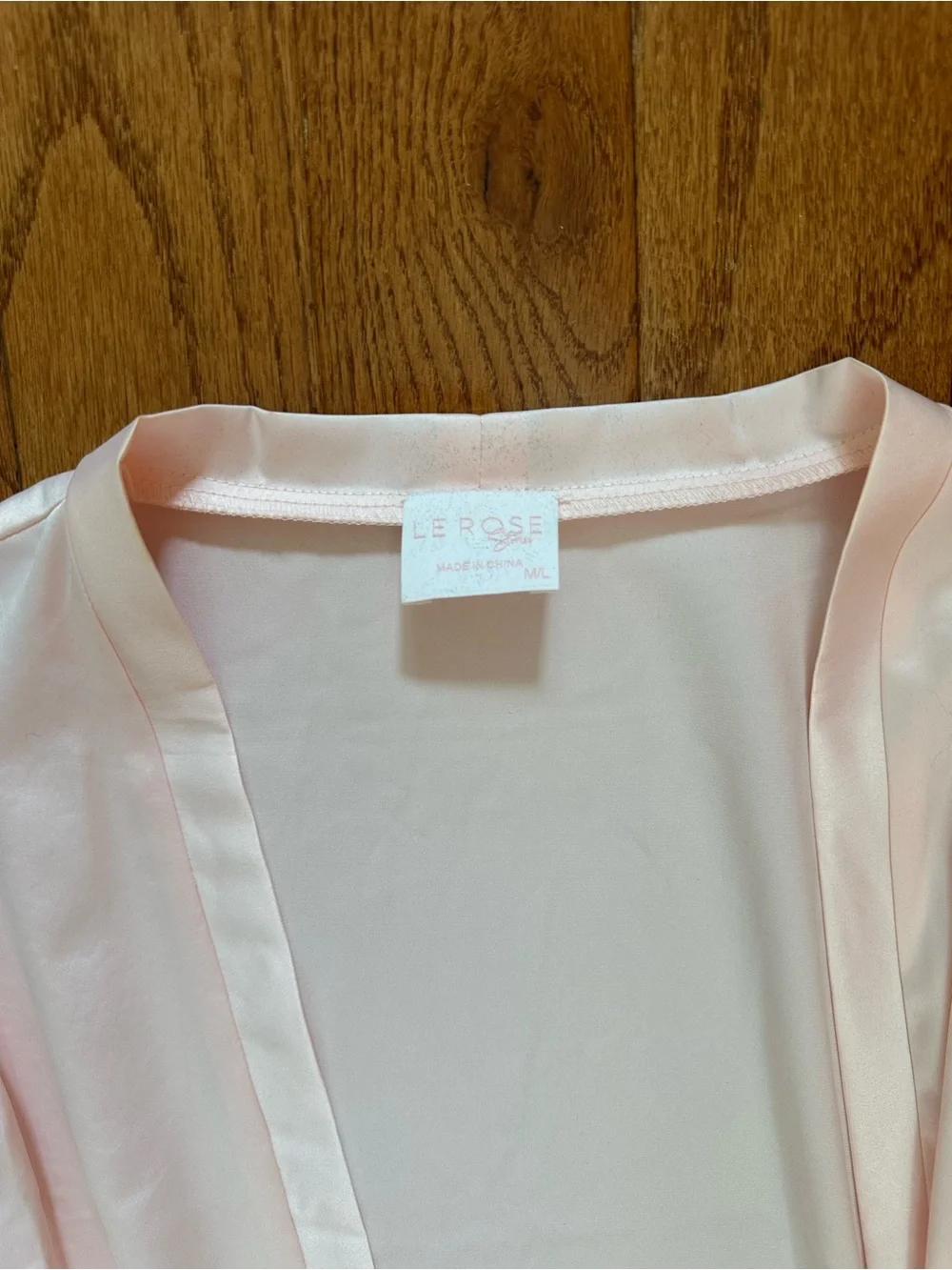 Le Rose Robe - Picture 3 of 3